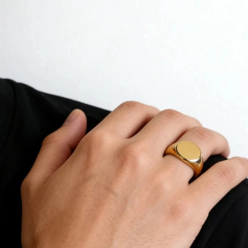 Anel Sinete Liso Dourado