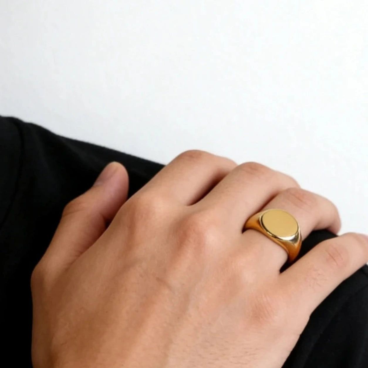Anel Sinete Liso Dourado