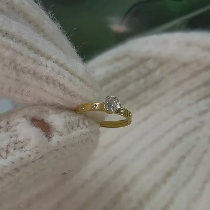 Anel Zircônia com Cristais Dourado